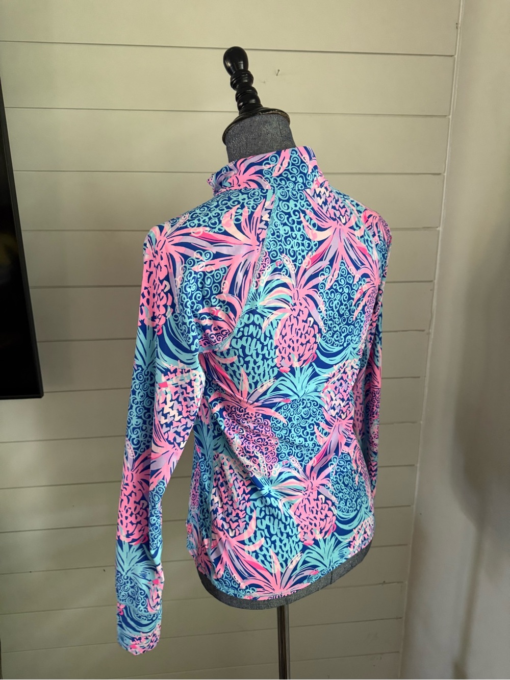 LILLY PULITZER Luxletic Marion Pullover in Borealis Blue Tropic XS - Picture 8 of 10